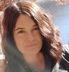 Dr. Lavinia-Iunia Vasiu